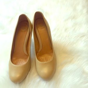 Nurture heels